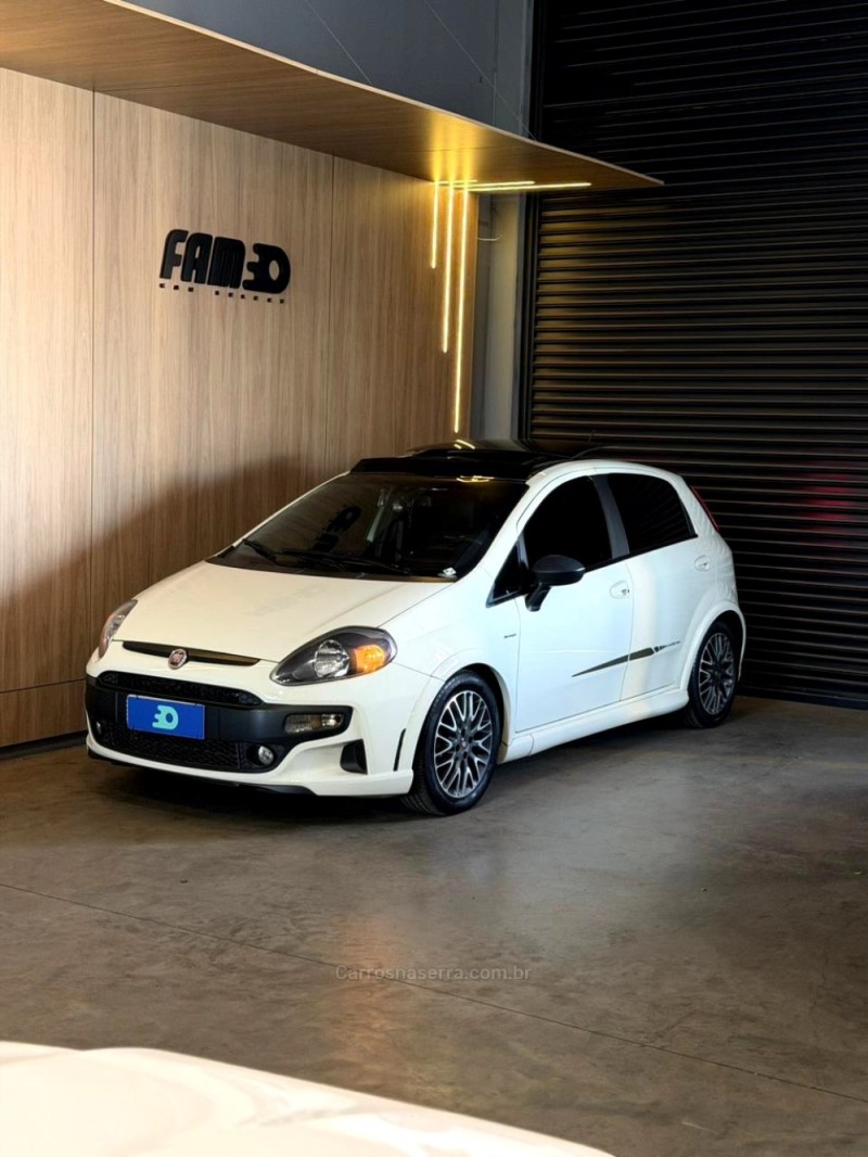 punto 1.8 blackmotion 16v flex 4p automatizado 2014 lajeado