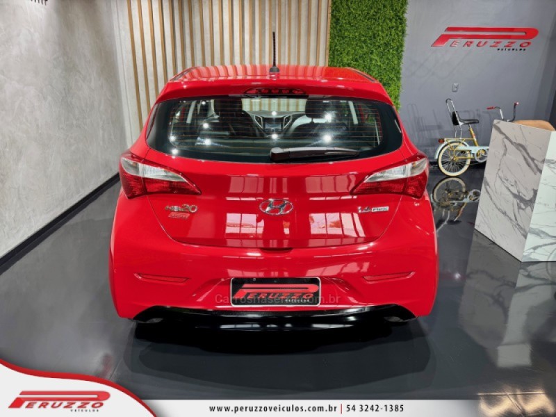 HB20 1.6 SPICY 16V FLEX 4P MANUAL - 2015 - NOVA PRATA