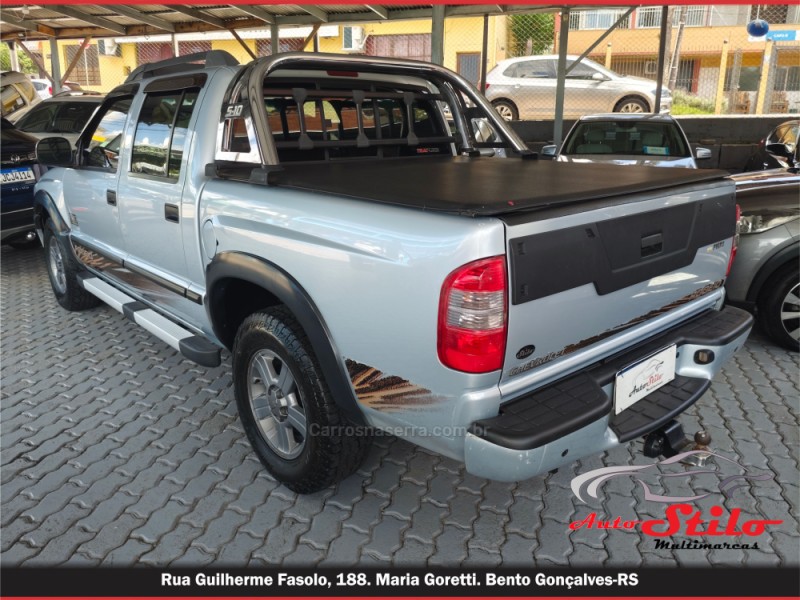 S10 2.4 MPFI RODEIO 4X2 CD 8V FLEX 4P MANUAL - 2011 - BENTO GONçALVES