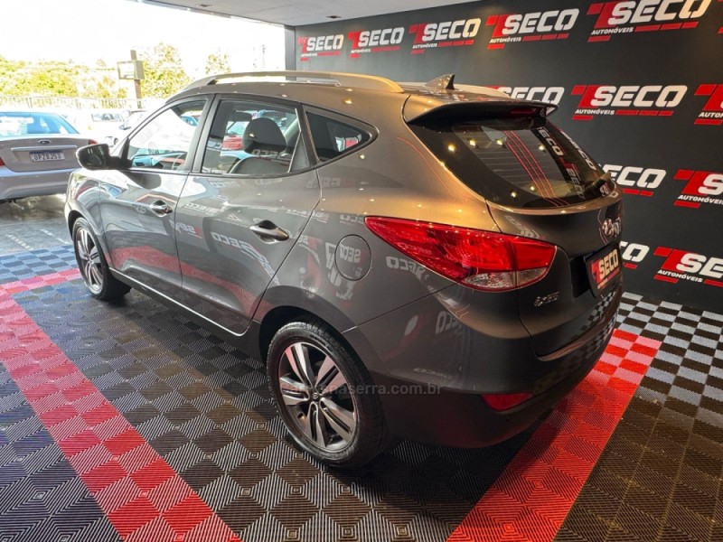 TUCSON 2.0 MPFI GL 16V 142CV 2WD GASOLINA 4P AUTOMÁTICO - 2017 - PASSO FUNDO