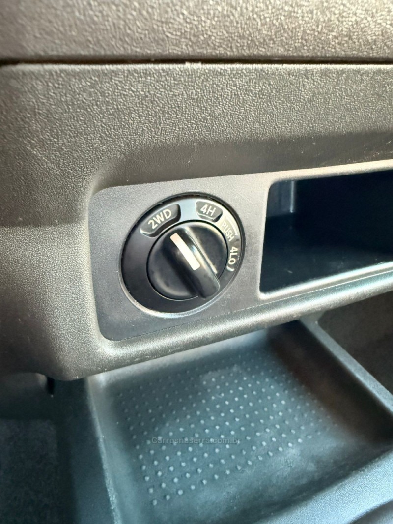 FRONTIER 2.5 XE 4X4 CD TURBO ELETRONIC DIESEL 4P MANUAL - 2013 - CANELA