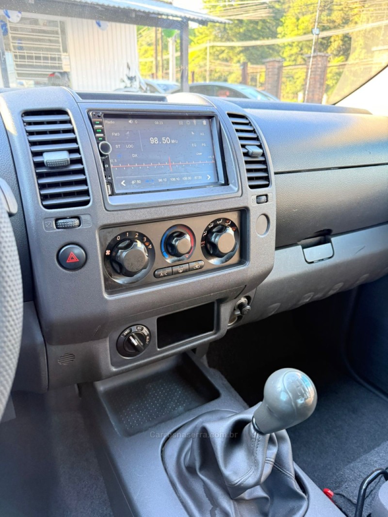 FRONTIER 2.5 XE 4X4 CD TURBO ELETRONIC DIESEL 4P MANUAL - 2013 - CANELA