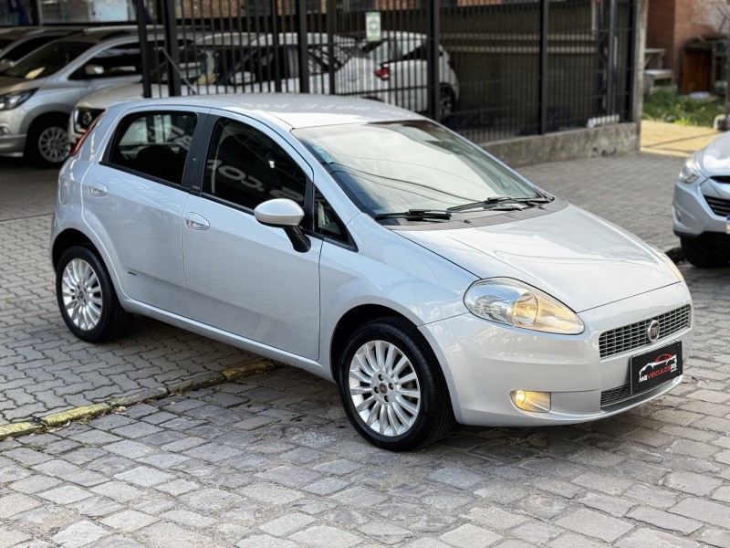 PUNTO 1.4 ATTRACTIVE 8V FLEX 4P MANUAL - 2010 - CAXIAS DO SUL