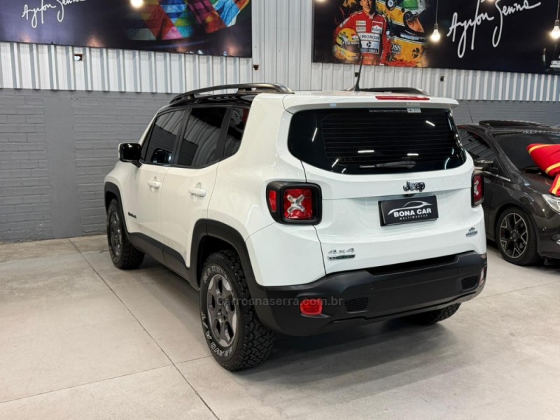 RENEGADE 2.0 16V TURBO DIESEL LONGITUDE 4P 4X4 AUTOMÁTICO - 2016 - CAXIAS DO SUL