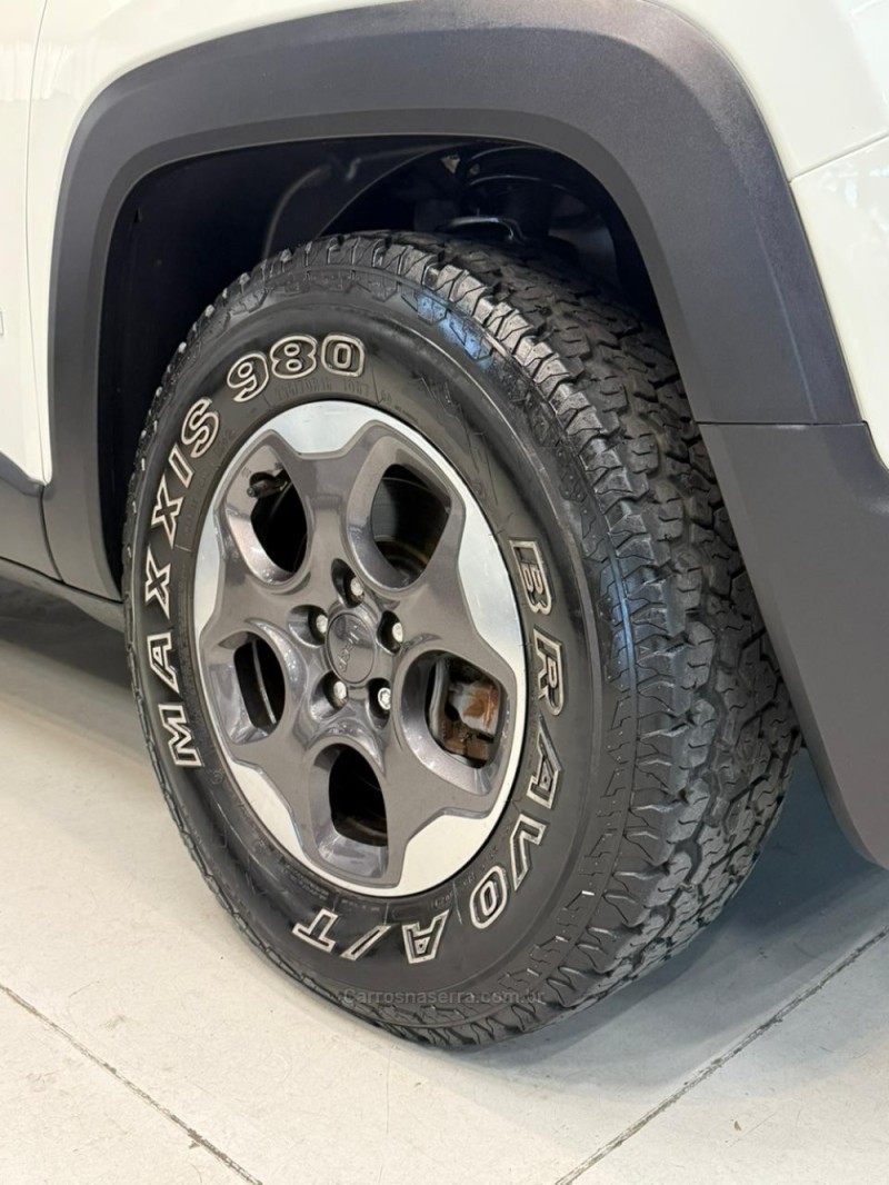 RENEGADE 2.0 16V TURBO DIESEL LONGITUDE 4P 4X4 AUTOMÁTICO - 2016 - CAXIAS DO SUL