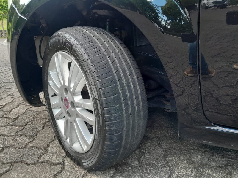 PUNTO 1.4 ATTRACTIVE 8V FLEX 4P MANUAL - 2011 - CAXIAS DO SUL