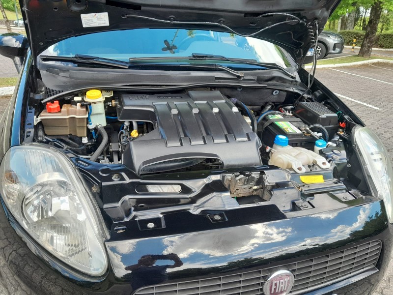 PUNTO 1.4 ATTRACTIVE 8V FLEX 4P MANUAL - 2011 - CAXIAS DO SUL