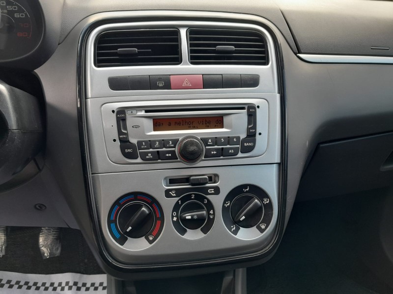 PUNTO 1.4 ATTRACTIVE 8V FLEX 4P MANUAL - 2011 - CAXIAS DO SUL