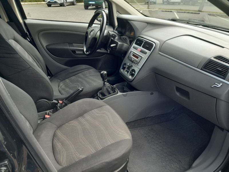 PUNTO 1.4 ATTRACTIVE 8V FLEX 4P MANUAL - 2011 - CAXIAS DO SUL