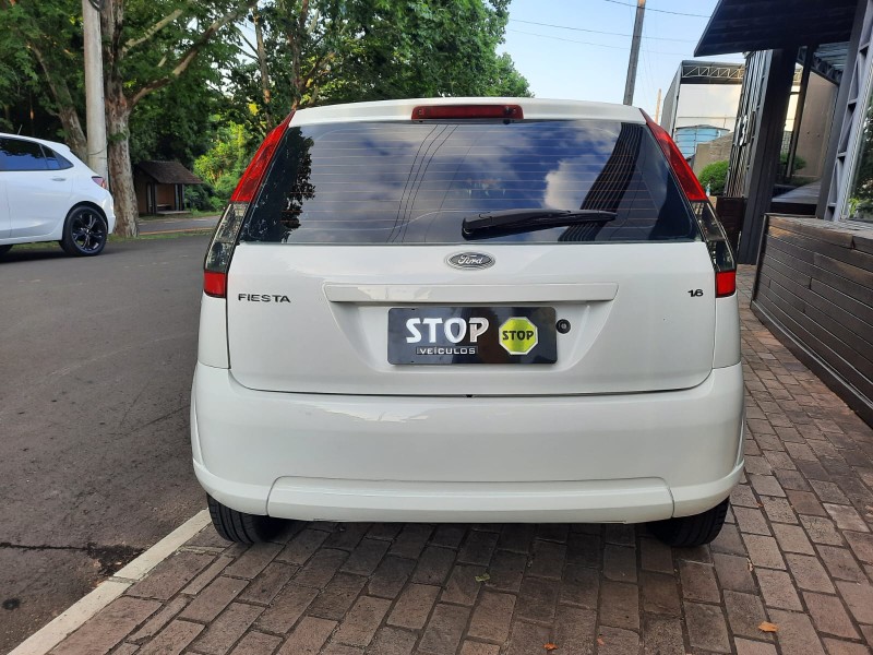 FIESTA 1.6 MPI 8V GASOLINA 4P MANUAL - 2011 - DOIS IRMãOS