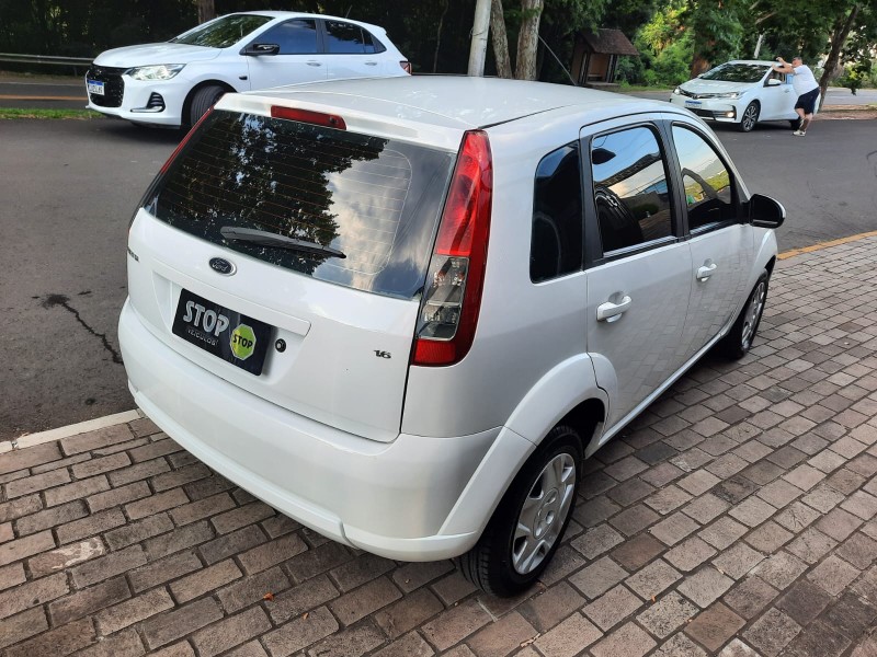 FIESTA 1.6 MPI 8V GASOLINA 4P MANUAL - 2011 - DOIS IRMãOS