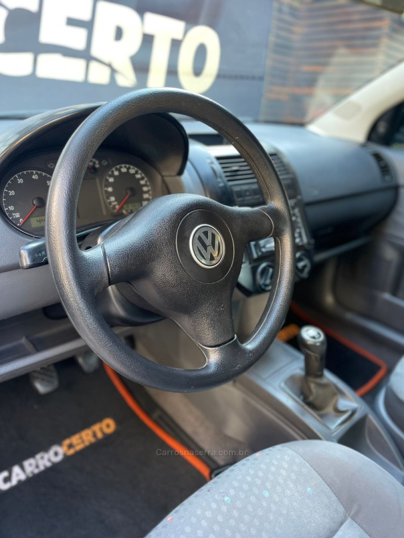 POLO 1.6 MI 8V FLEX 4P MANUAL - 2004 - NOVO HAMBURGO