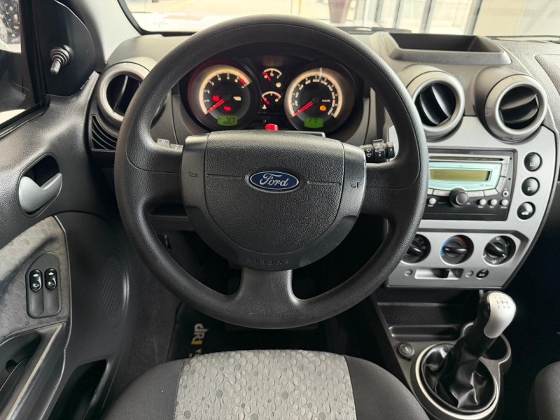 FIESTA 1.6 MPI CLASS HATCH 8V FLEX 4P MANUAL - 2012 - CAXIAS DO SUL