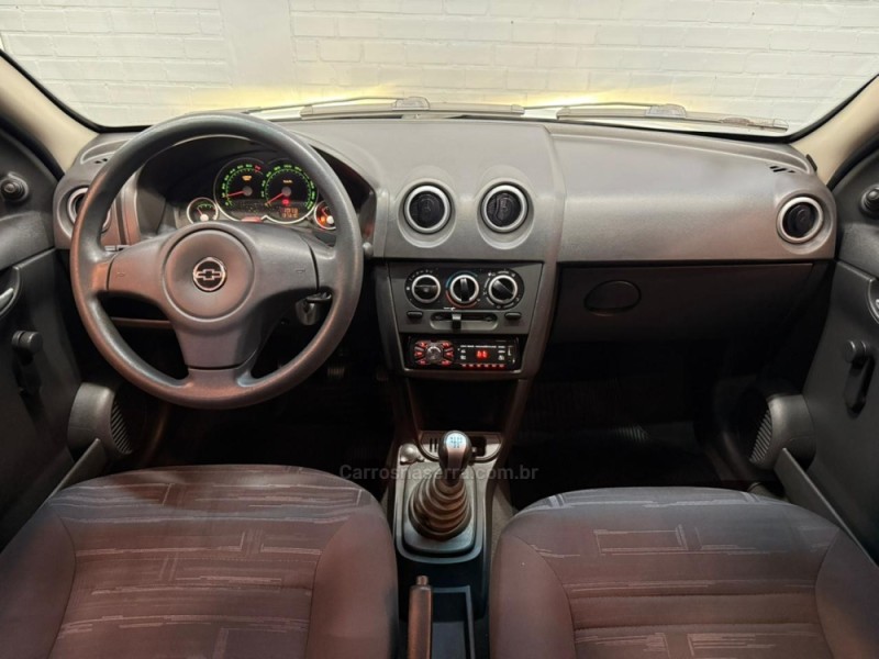 PRISMA 1.4 MPFI MAXX 8V FLEX 4P MANUAL - 2009 - CAXIAS DO SUL