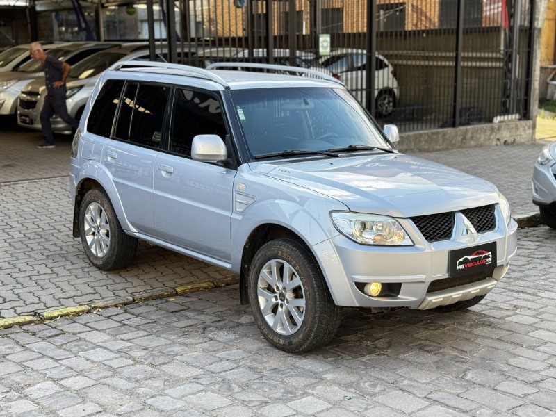 PAJERO TR4 2.0 4X4 16V 140CV FLEX 4P AUTOMÁTICO - 2010 - CAXIAS DO SUL