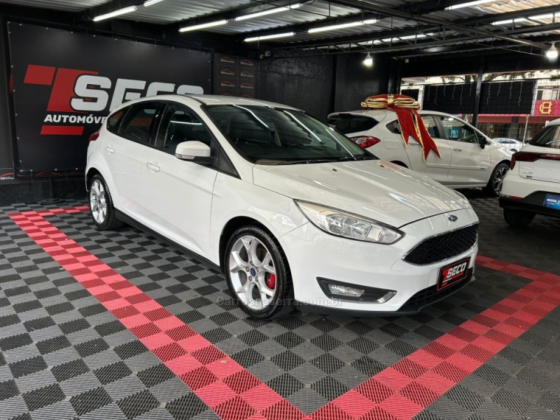 FOCUS 2.0 SE HATCH 16V FLEX 4P AUTO - 2016 - PASSO FUNDO