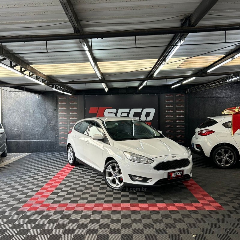 FOCUS 2.0 SE HATCH 16V FLEX 4P AUTO - 2016 - PASSO FUNDO