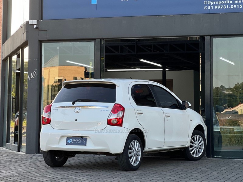 ETIOS 1.5 XLS 16V FLEX 4P MANUAL - 2014 - ESTâNCIA VELHA