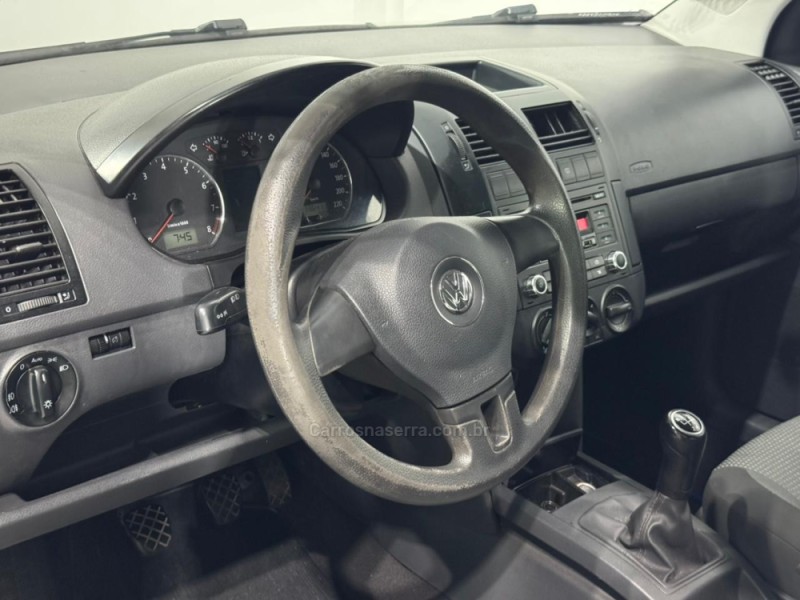 POLO 1.6 MI 8V FLEX 4P MANUAL - 2013 - ESTâNCIA VELHA