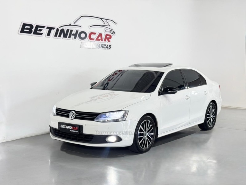 JETTA 2.0 COMFORTLINE FLEX 4P TIPTRONIC - 2012 - ESTâNCIA VELHA