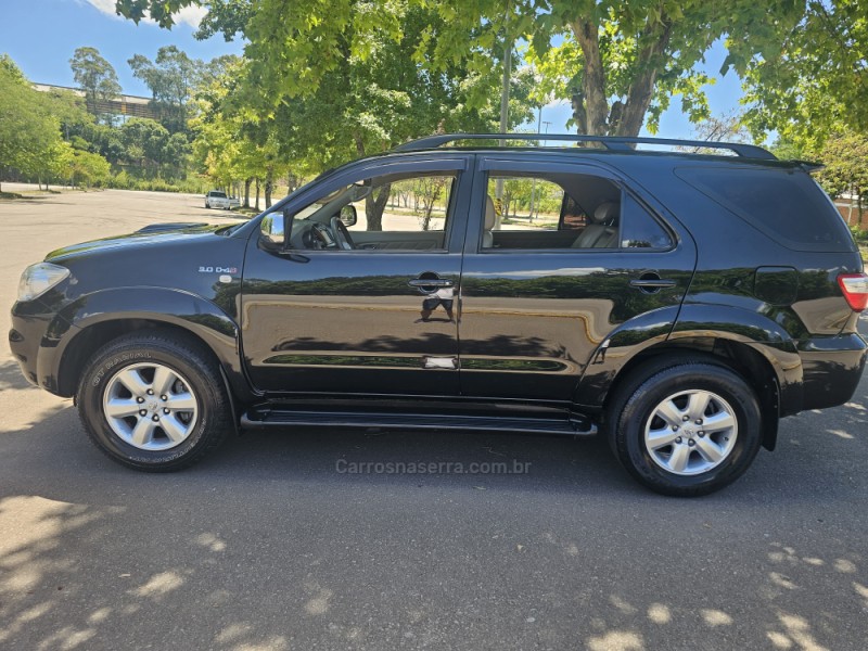 HILUX SW4 3.0 SRV 4X4 7 LUGARES 16V TURBO INTERCOOLER DIESEL 4P AUTOMÁTICO - 2009 - BENTO GONçALVES
