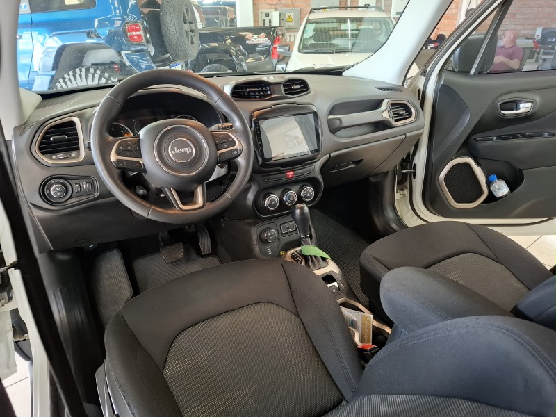 RENEGADE 2.0 16V CUSTOM 4X4 TURBO DIESEL 4P AUTOMÁTICA - 2018 - FARROUPILHA