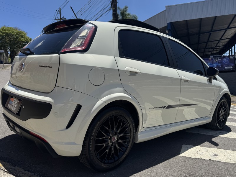 PUNTO 1.8 BLACKMOTION 16V FLEX 4P MANUAL - 2014 - CAXIAS DO SUL