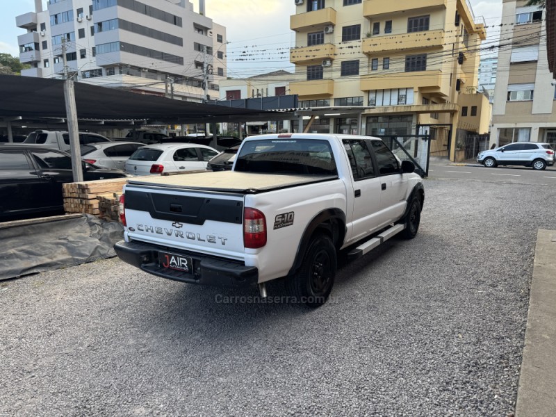 S10 2.4 MPFI ADVANTAGE 4X2 CD 8V FLEX 4P MANUAL - 2011 - GARIBALDI