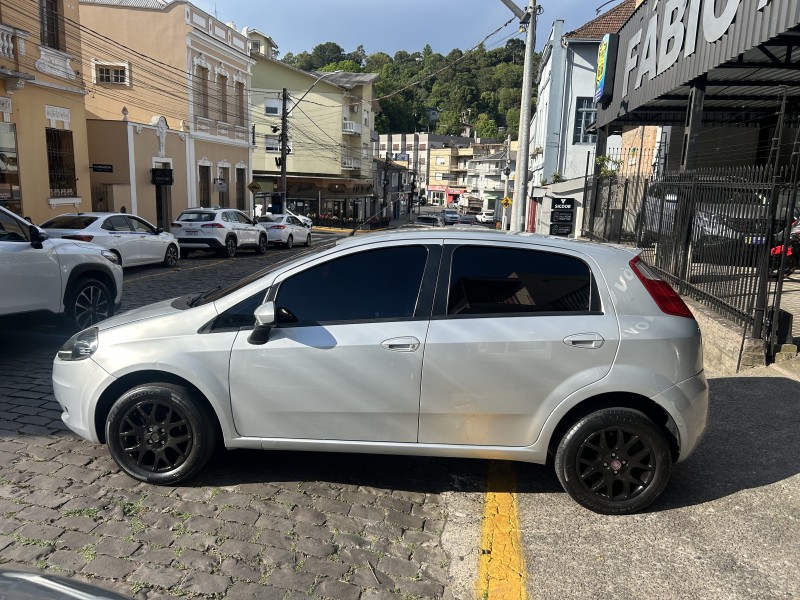 PUNTO 1.4 ELX 8V FLEX 4P MANUAL