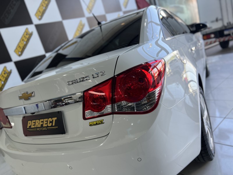 CRUZE 1.8 LTZ 16V FLEX 4P AUTOMÁTICO - 2015 - PORTãO