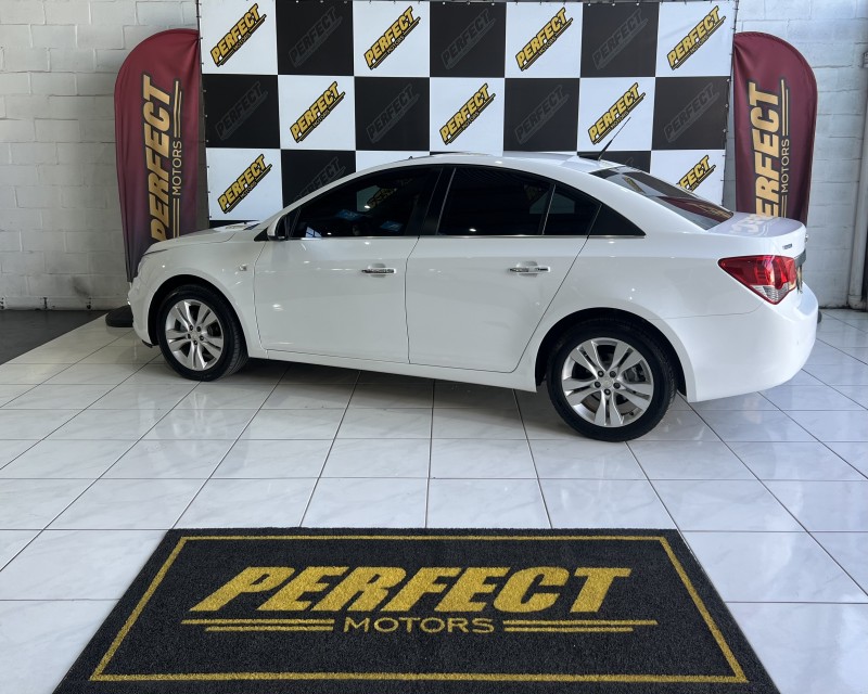 CRUZE 1.8 LTZ 16V FLEX 4P AUTOMÁTICO - 2015 - PORTãO