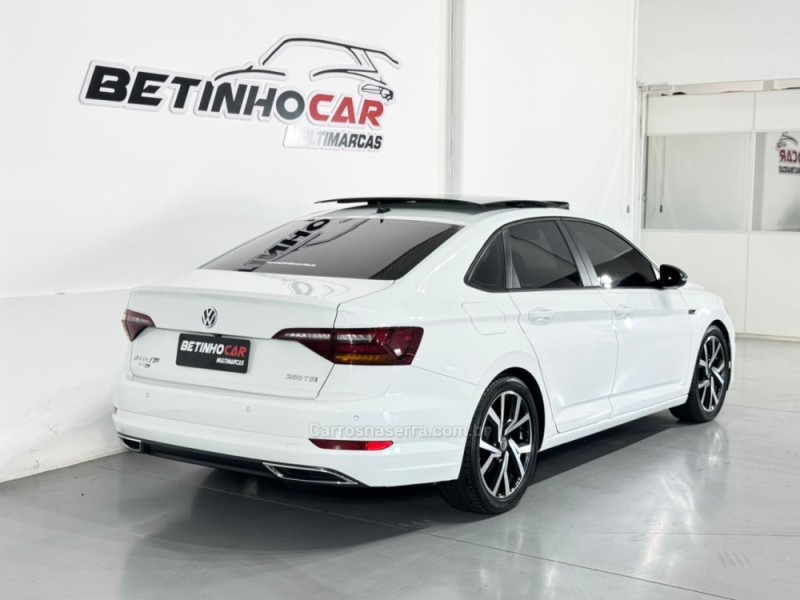 JETTA 1.4 R-LINE 250 16V TSI FLEX 4P AUTOMÁTICO - 2018 - ESTâNCIA VELHA