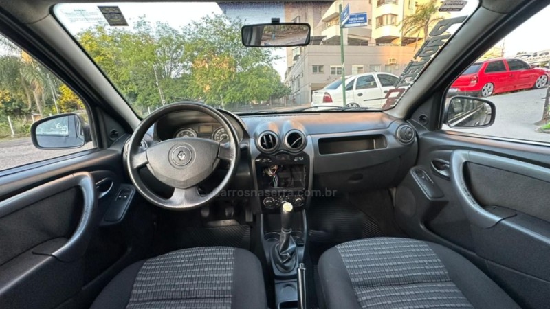 SANDERO 1.0 EXPRESSION 16V FLEX 4P MANUAL - 2012 - NOVO HAMBURGO