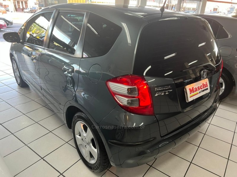 FIT 1.4 LX 8V GASOLINA 4P AUTOMÁTICO - 2010 - CAXIAS DO SUL