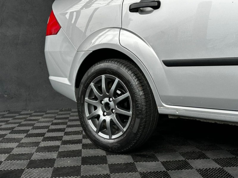 FIESTA 1.0 MPI SEDAN 8V FLEX 4P MANUAL - 2006 - CAXIAS DO SUL