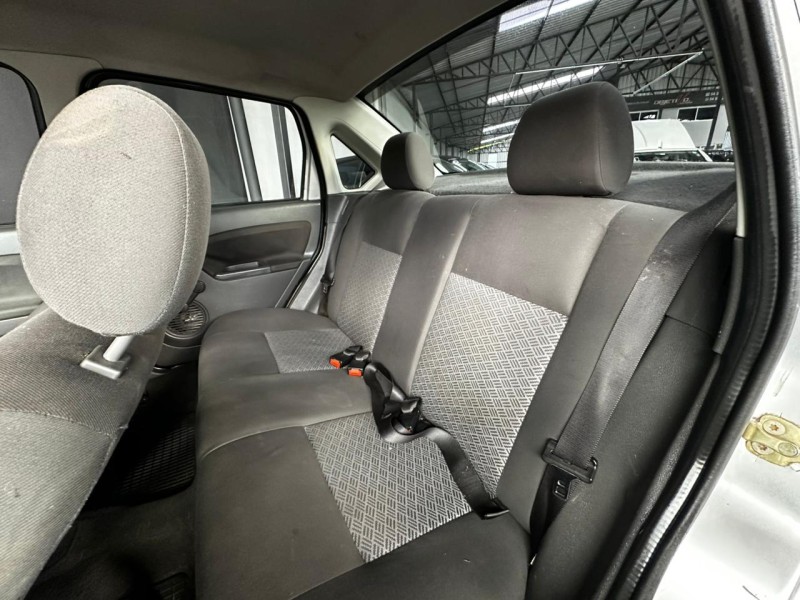 FIESTA 1.0 MPI SEDAN 8V FLEX 4P MANUAL - 2006 - CAXIAS DO SUL