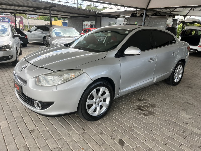 fluence 2.0 privilege 16v flex 4p automatico 2011 caxias do sul