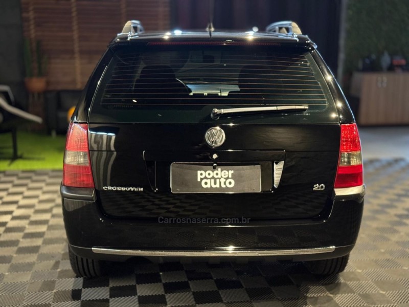 PARATI 2.0 MI CROSSOVER 8V GASOLINA 4P MANUAL G.III - 2005 - FARROUPILHA