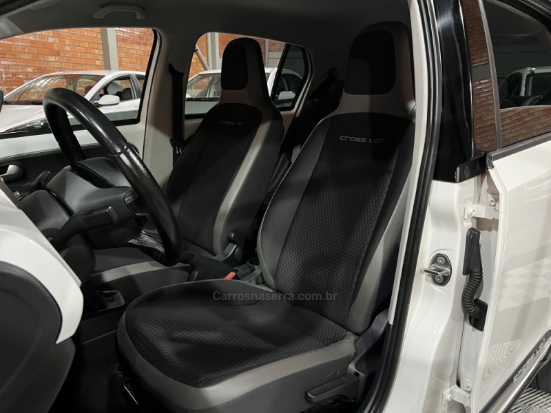 UP 1.0 CROSS T.FLEX 12V 4P MANUAL - 2016 - BENTO GONçALVES