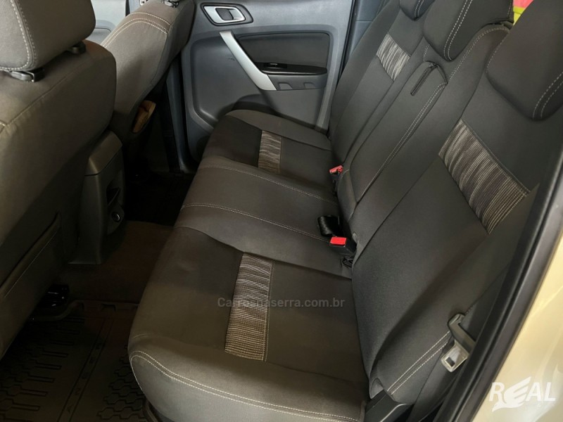 RANGER 2.5 XLT 4X2 CD 16V FLEX 4P MANUAL - 2014 - SAPIRANGA