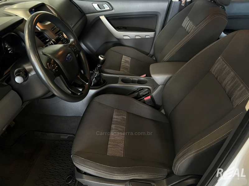 RANGER 2.5 XLT 4X2 CD 16V FLEX 4P MANUAL - 2014 - SAPIRANGA