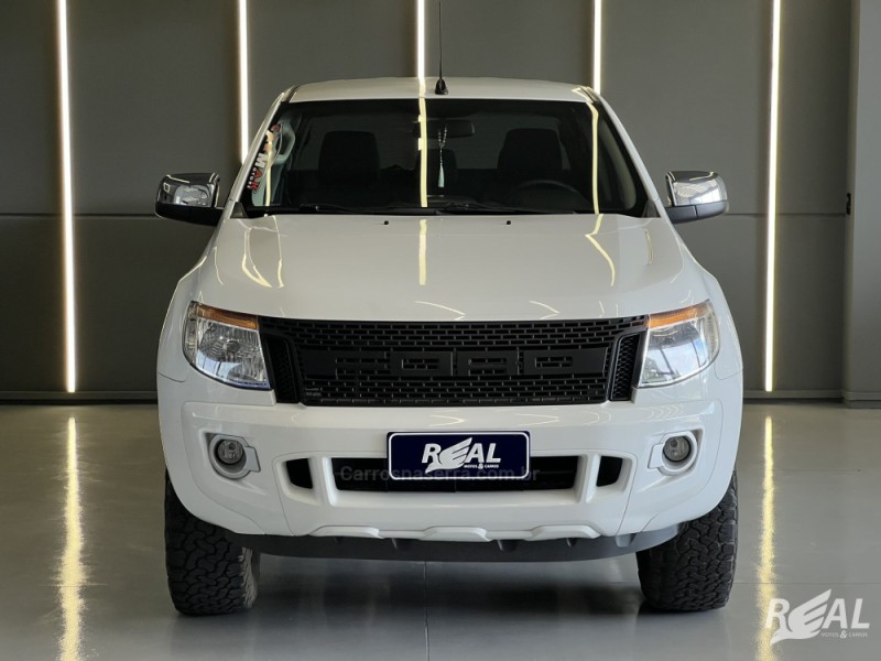 RANGER 2.5 XLT 4X2 CD 16V FLEX 4P MANUAL - 2014 - SAPIRANGA