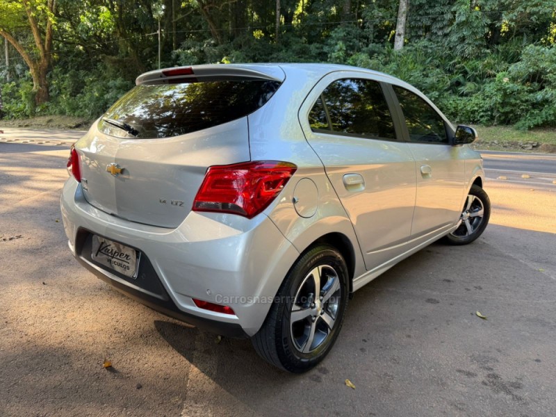 ONIX 1.4 MPFI LTZ 8V FLEX 4P MANUAL - 2018 - DOIS IRMãOS