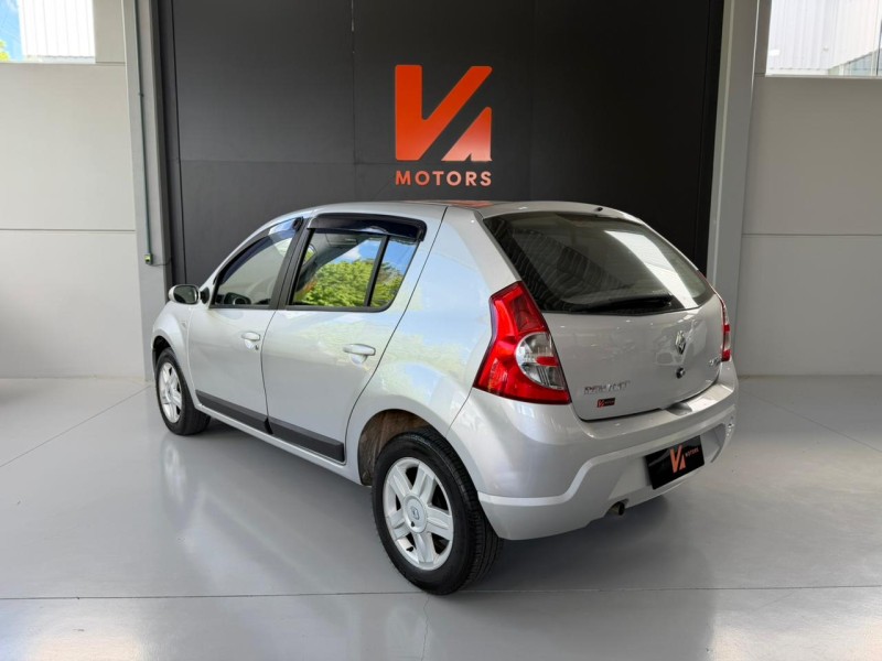 SANDERO 1.6 PRIVILÉGE 8V HI-FLEX 4P MANUAL - 2009 - CARLOS BARBOSA