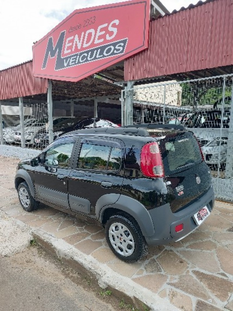 UNO 1.0 EVO WAY 8V FLEX 4P MANUAL - 2013 - TRêS COROAS