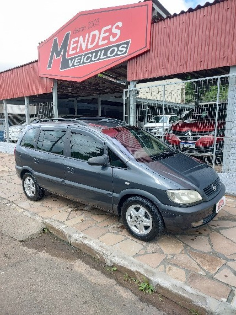 ZAFIRA 2.0 MPFI CD 8V GASOLINA 4P MANUAL - 2002 - TRêS COROAS