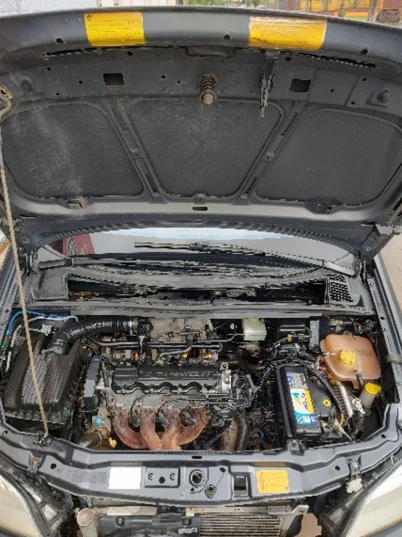 ZAFIRA 2.0 MPFI CD 8V GASOLINA 4P MANUAL - 2002 - TRêS COROAS