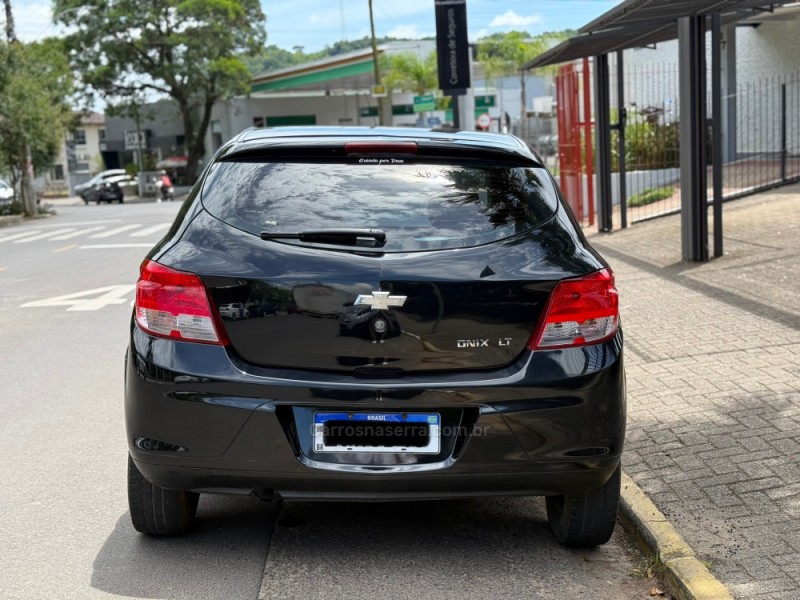 ONIX 1.0 LT 12V FLEX 4P MANUAL - 2014 - PAROBé