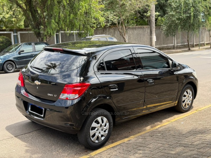 ONIX 1.0 LT 12V FLEX 4P MANUAL - 2014 - PAROBé