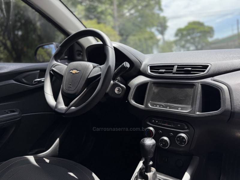 ONIX 1.0 LT 12V FLEX 4P MANUAL - 2014 - PAROBé